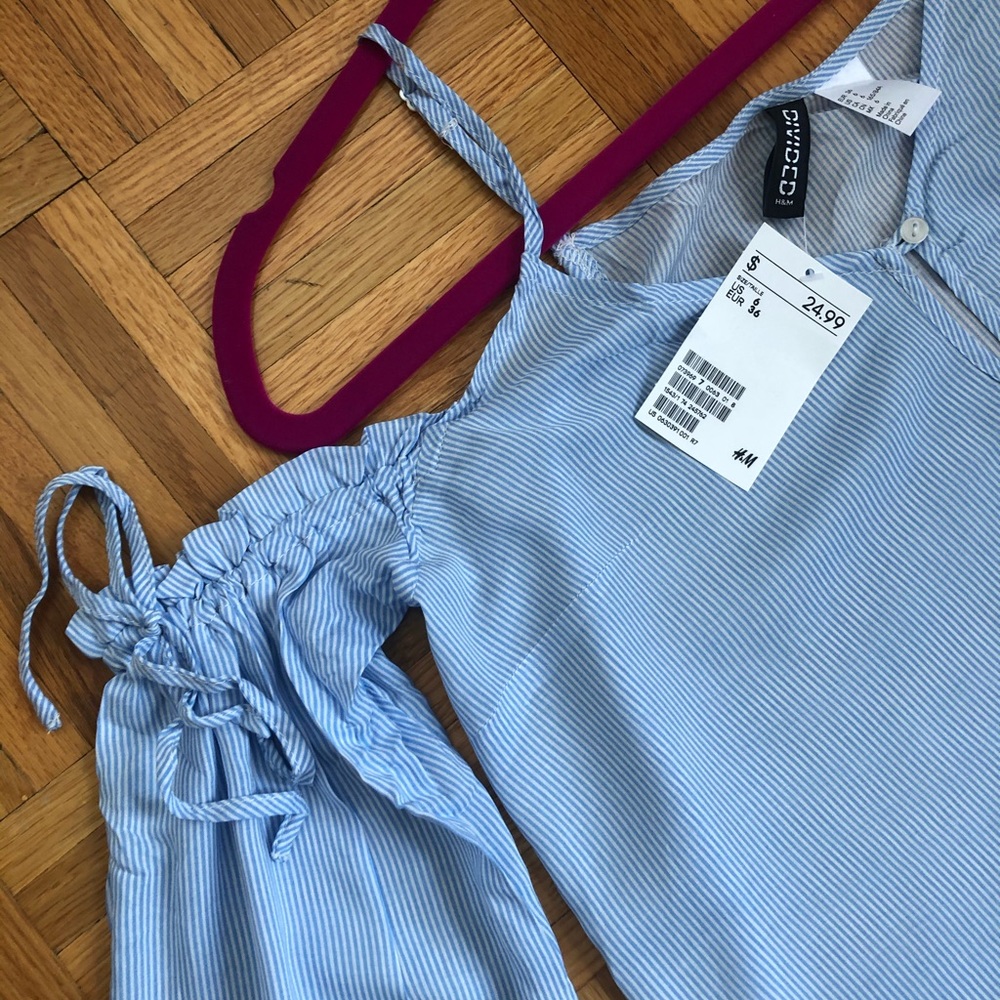 H&M Button down flowy chic top